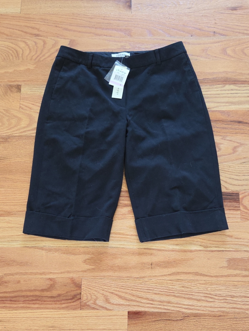 Brand New Z.B.D. Design Black Cuffed Bermuda Shorts Size 6